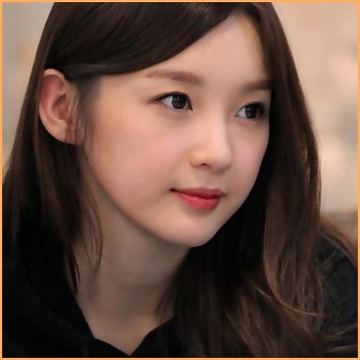 <# .. Pai cum Ki oppa o vede doar pe Hya si pe JiYoon unni .. bye Yesuu :)) .. - l - x - Episodul 41 - x - l