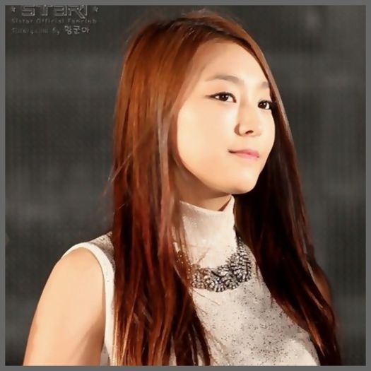 [:)] Umm..bine.