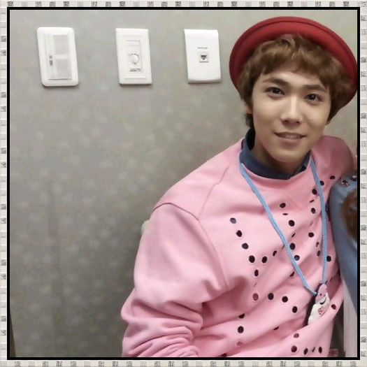 << ..Bineee.. [coboara] ..Hey Jung Ah. :) ..