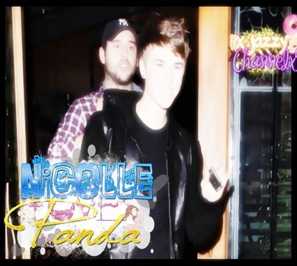 ➸ ∞;  Haii sa-i taiem ;LLL SA NUMAI FIE INTREGI + cu un topor in mana