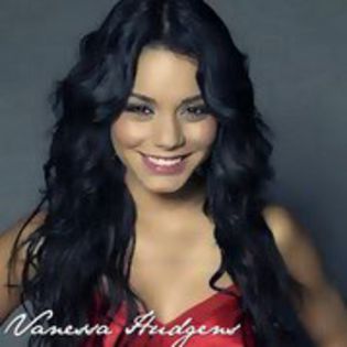 29163153_QEUFQEOKB - glitter vanessa hudgens