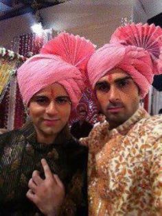 306059_444804472270870_1577169788_n