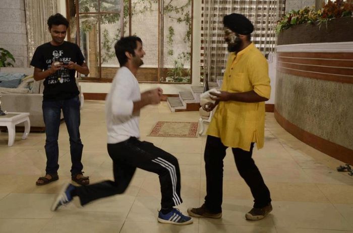 387150_345939215490730_578256289_n