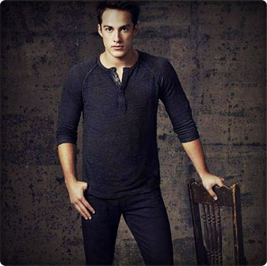 » tyler™; chiar shy asa... n`am nici cea mai mica idee= ]]]]