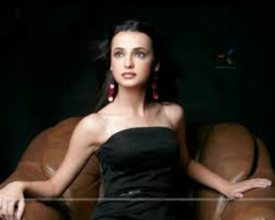 01 - Sanaya Irani