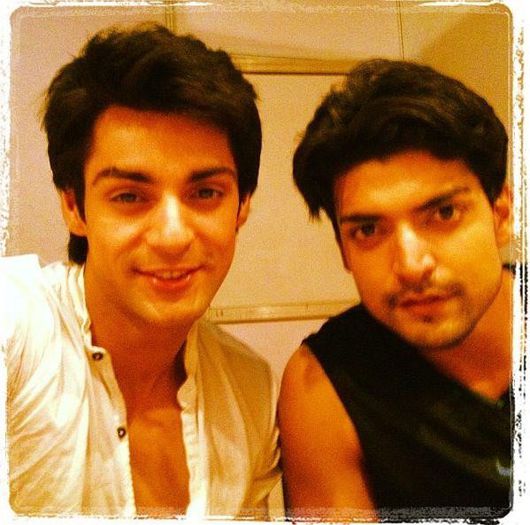 450_10151353074662879_274845802_n - Karan Wahi