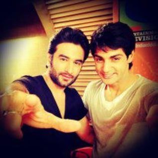 3654_10151407284062879_560868139_n - Karan Wahi