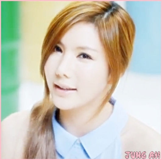 • Hey :-h Haa? :)) Cum naiba?.. :))