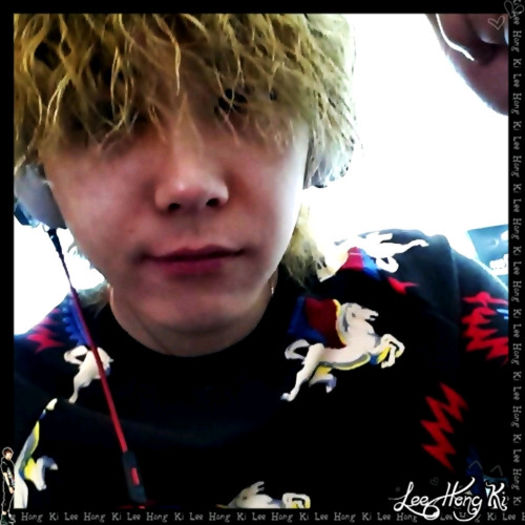 << ..[coboara stergandu`si parul] ..Hey. .again.:))