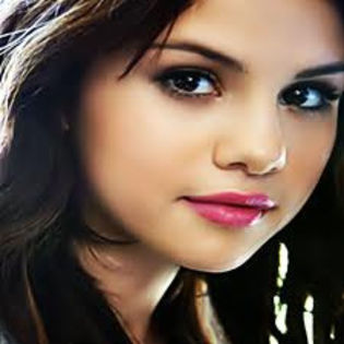  - Poze glitter cu Selena Gomez