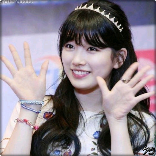 (*) ..Hey.. :) ..Eu va las.. sunt obositaa.. (:| ..:)) ..Noapte bunaa. [pleaca sus] .. - l - x - Episodul 45 - x - l