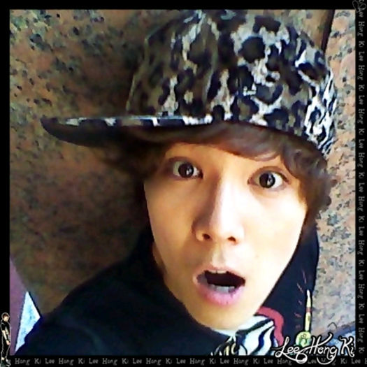 << ..Castile mele.. o.O..[merge la ea] ..dami`le.. :o3.. ;;) ..te loog.. Stai.. dc sunt la tine? :-? - l - x - Episodul 45 - x - l