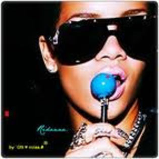  - Poze glitter cu Rihanna