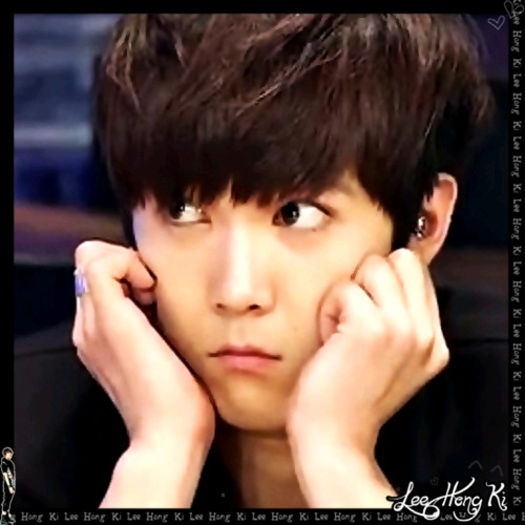 << ...[se uita spre ea.. :))] ..Daa.. :)) ..De cine intreaba. :))=))