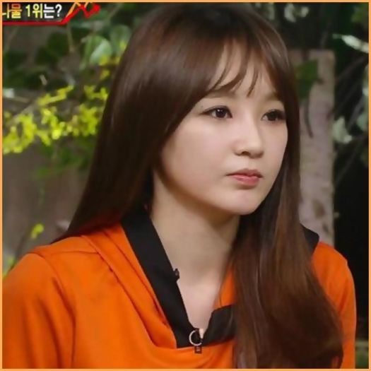 <# .. Daca tii neaparat sa facem asta :) De ce nu ? :-? .. =il trage pana in apa,il baga cu capul in