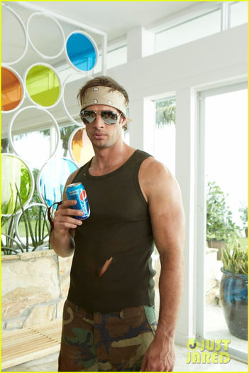  - 01 William Levy