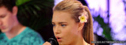 45902001_XIXSEPILV - indiana evans