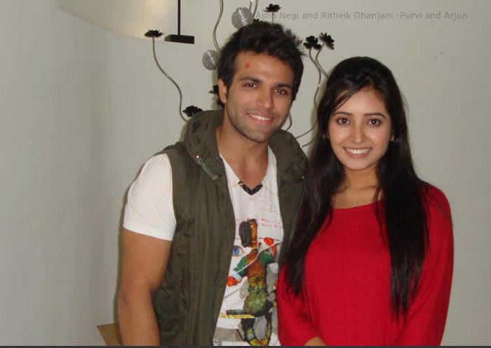 528194_353327868107247_32887957_n