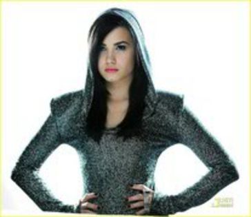 16485892_ZLKLGIPFK - poze cu demi lovato