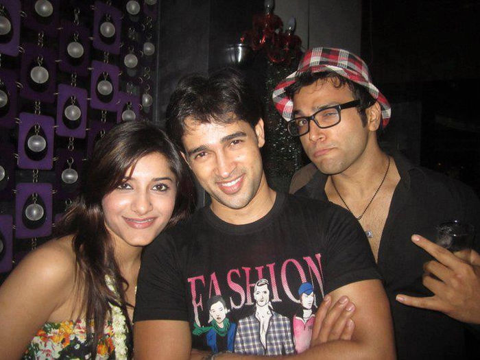 557917_442639562477015_719040387_n - Rithvik Dahajan si Asha Negi poze noii