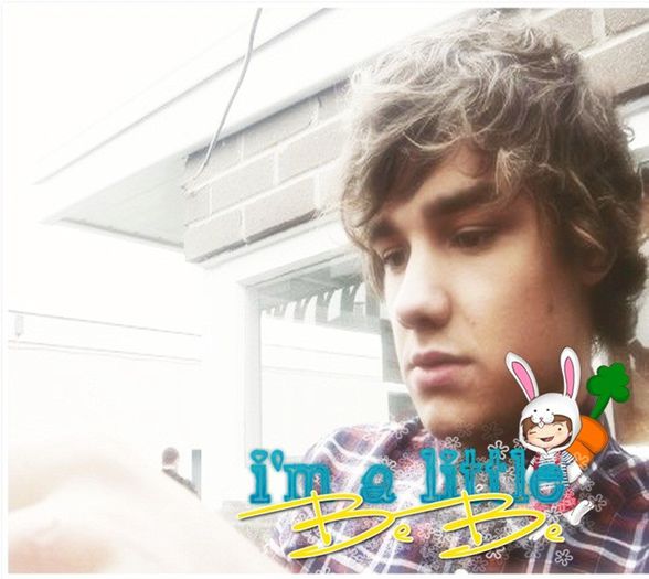 . ❥ .  # statea cu perna pe fata si cu ligheanu langa el # DESENEZ POZITII PENTRU MA-TA ;LLL - l x l Seasone OO1 - Episode O33