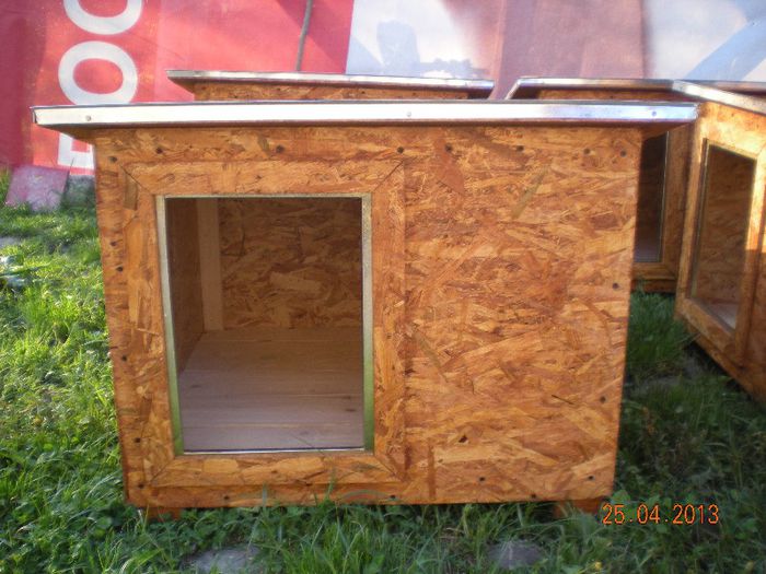 cusca caine din lemn neizolata (2)