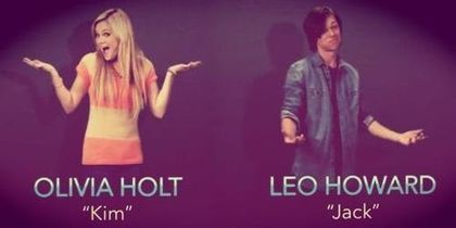 956e30311c[1] - poze Olivia Holt si Leo Howard