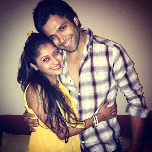 165411_458923584181963_958101825_n - Rithvik Dahajan si Asha Negi poze noii
