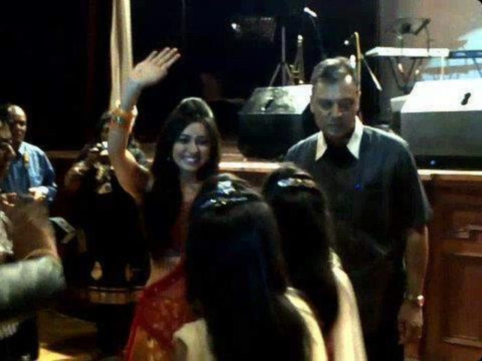 68447_449719801755809_860016836_n - 2-Asha Negi si Rithvik Dahajan