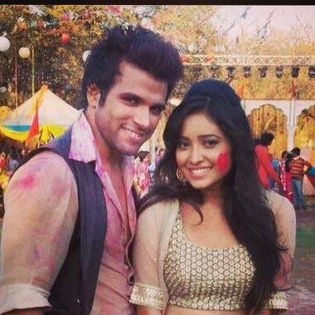 429588_501276519933470_614538636_n - 2-Asha Negi si Rithvik Dahajan