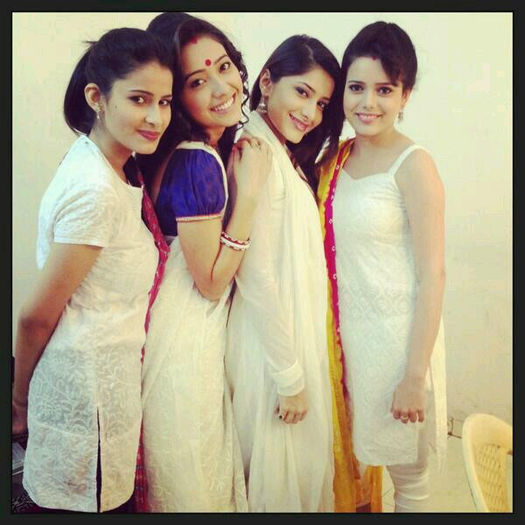 9084_504575519603570_1613245788_n - Purvi si Arjun