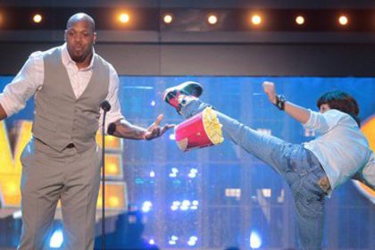 Leo Howard r8wXj6ypyXkm