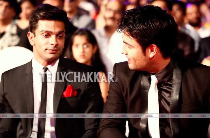 390684_559313934092017_861810296_n - Karan Singh Grover