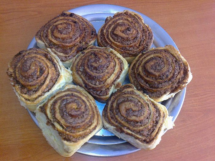 Trandafiri cu nuca si nuca de cocos