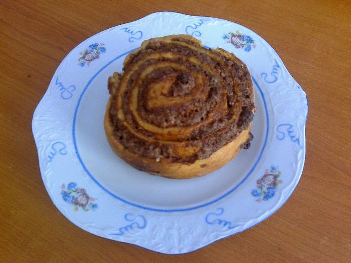 Trandafir cu nuca si nuca de cocos