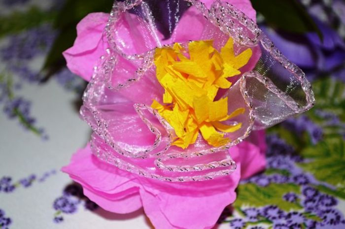 marturie roz cu floricica lila pret 2 lei