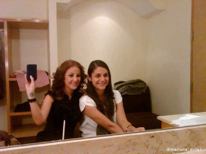 156260_146854872030083_326354_n - Mariana Avila