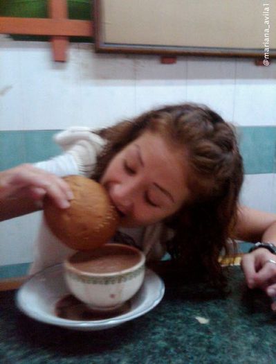 250526_146854832030087_7987171_n - Mariana Avila