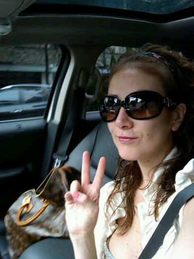 268969_206009866114583_5425182_n - Mariana Avila