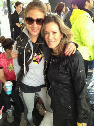 541867_338624136186488_1413572255_n