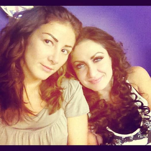 563345_338624102853158_1871357054_n