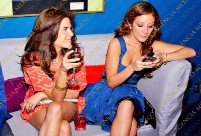 425139_322210111161224_1041995447_n