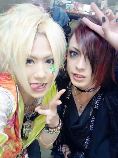 600768_503828636349438_328227041_n