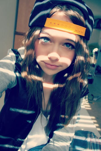 305580_213618358748413_1948497944_n_large