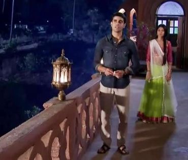 941938_575312562499892_125692253_n - Kumud and Saras