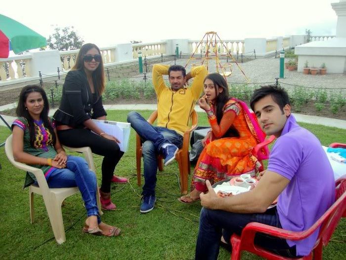 kjh - Karan Tacker