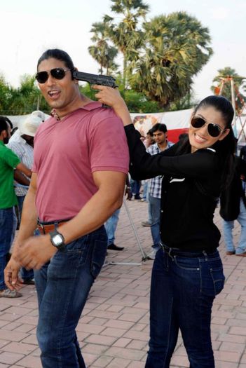 296885_10151160898531082_849001855_n - Sana Khan