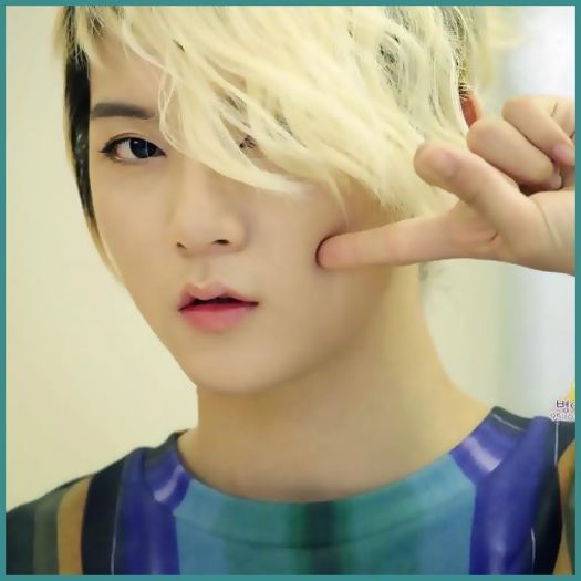 !> Nu fii geloasa :( Paai,am decis ca ar fii mai bine ca sa nu stie nimeni..dar..8->.