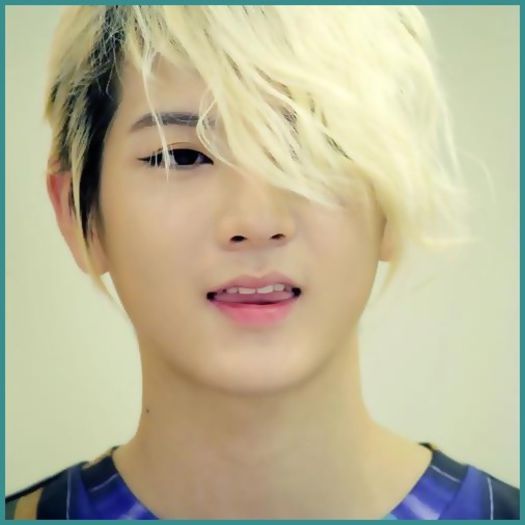 !> Ma bucur.. JungAh..[ii arunca o agrafa de par] E de la Aron..a spus ca nu te-a vazut azi..:-??..: - l - x - Episodul 47 - x - l