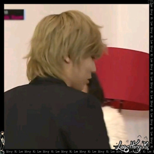 << ..Byee.. ehh.. ma duc si eu sus.. byes. [pleaca] .. - l - x - Episodul 47 - x - l
